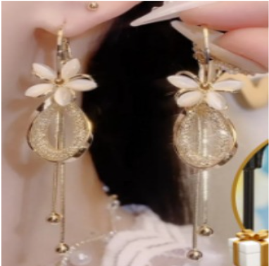 Pendientes de flor con cristal